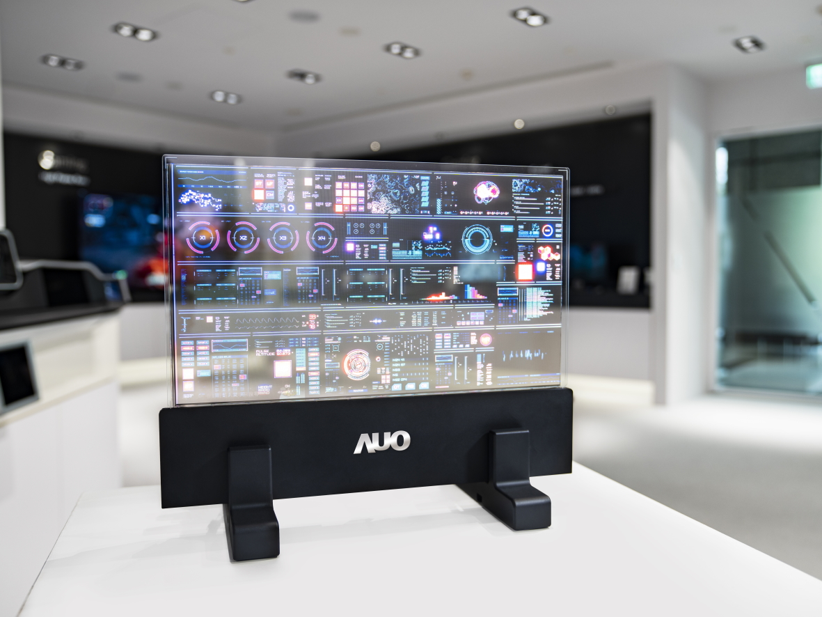 88BIFAMicro LED透明顯示器，具有高穿透、低繞射、高亮度、可拼接之特性，可應用於不同場域，如家庭玄關、智慧櫥窗、商業展示等場景，賦予顯示內容更多元的呈現與應用